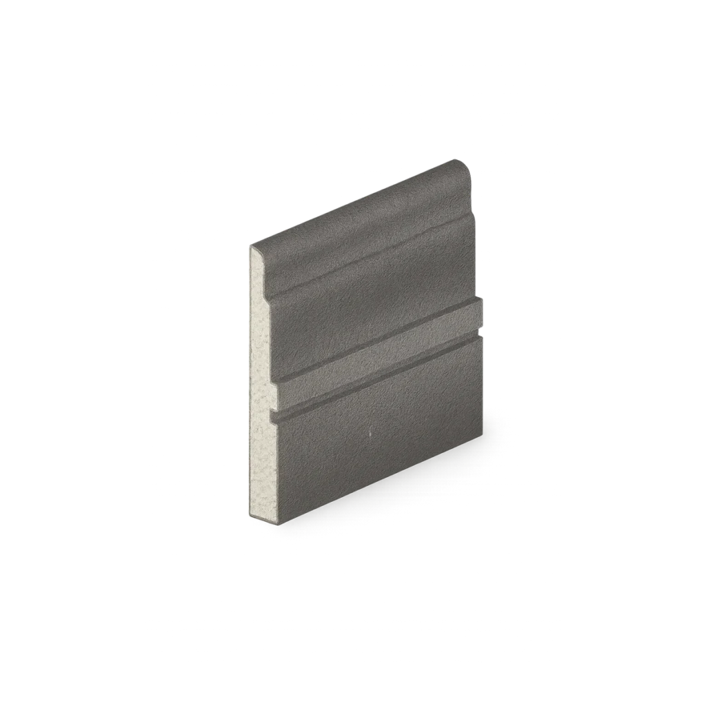 Rodapé / base externa BR004 em EPS revestido — 50 cm de altura × 05 cm de avanço, barra de 1 metro | Moldurale